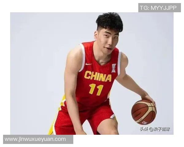余嘉豪的成长之路与篮球梦想的追逐历程分析